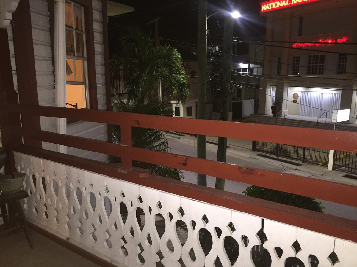 Coningsby Inn Belize City Extérieur photo