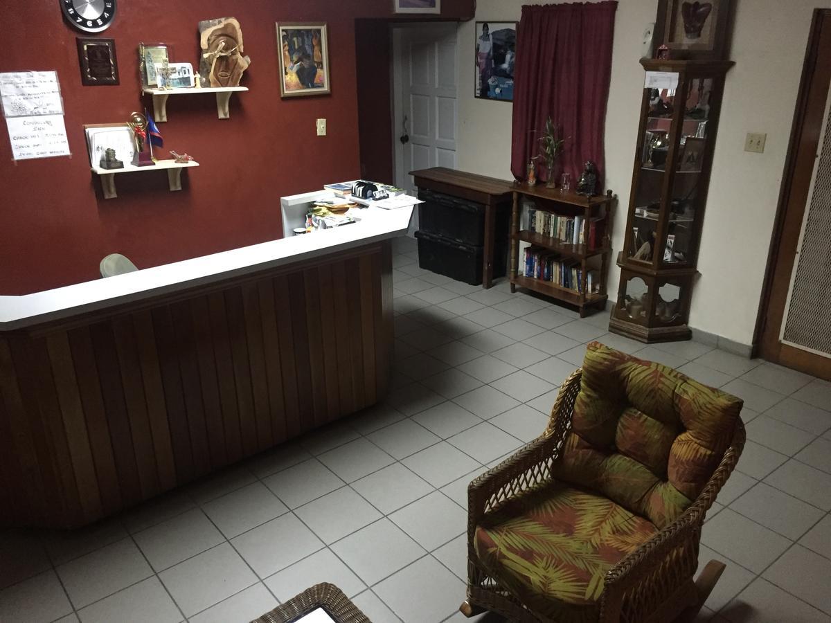 Coningsby Inn Belize City Extérieur photo
